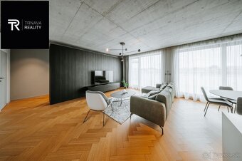 NAJLUXUSNEJŠÍ BYT V TRNAVE  s panoramatickým výhľadom na his - 9