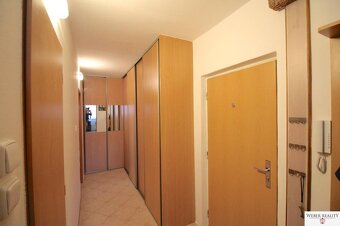 Predáme 3-izb. byt na Kramároch, ul. Na Revíne, s balkónom, - 9