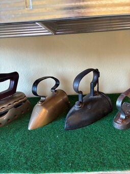 Starožitná žehlička- - 9