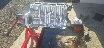 Ponúkam kompletný repas motora opel 2.0cdti - 9