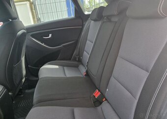 Hyundai i30 1.6-AUT.KLIMA-VÝHŘ.SED.+VOLANT - 9