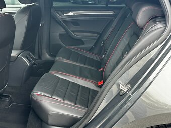 Volkswagen Golf GTi Performance  2.0 TSi DSG - 9