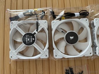 Predám Corsair iCUE H150i Elite Capellix White - 9
