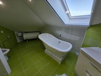 Na predaj modernizovaný podkrovný byt s výťahom - 9