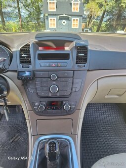 Opel insignia ST 2.0 CDTI      81kw - 9