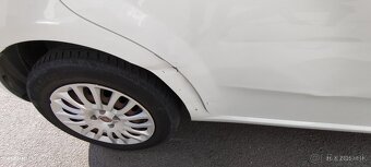 Fiat Punto 1.2 benzin predam - 9