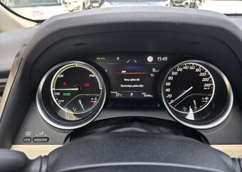 Toyota Camry 2.5-HYBRID-EXECUTIVE-ZÁRUKA - 9