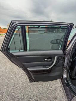 BMW 335xi touring - 9