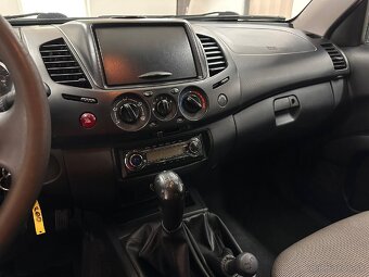 Mitsubishi L200 - 9