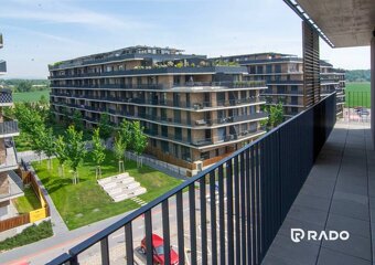 RentHub | Štýlový 3i byt | Parkovanie | Slnečnice | Fialová - 9