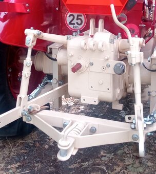 Zetor 25 A - 9