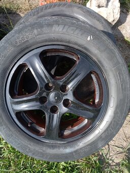 R15 - 9