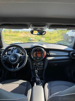 Mini Cooper Hatchback 1.5 TwinPower Turbo 6.st. manuál - 9