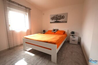 VIR - zariadený apartmánový dom na predaj - 9