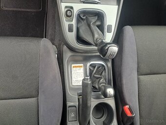 Suzuki Grand Vitara 2.0, benzin 94 kw, 4x4 - 9