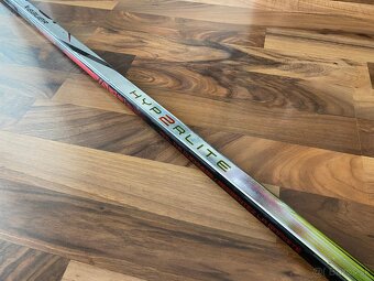 Poškodena hokejka Bauer Hyperlite 2 - 9