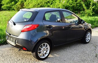 Mazda dvojka 1.3 16v benzin, velmi pekna - 9