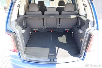Volkswagen Touran 1.9 TDI Highline - 9