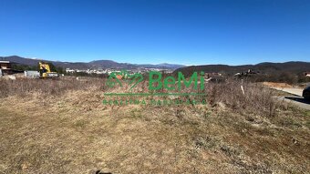 Stavebný pozemok 1208 m2, výhľad na mesto, Banská Bystrica - 9