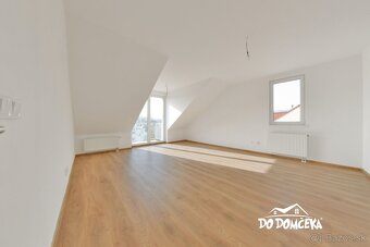 DO DOMČEKA | Jedinečný svetlý byt s panoramatickým výhľadom - 9