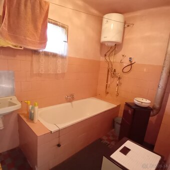RD Farná 4 izbový garáž, letná kuchyňa, vínna pivnica - 9