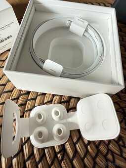 Apple AirPods Pro (1.generácia) - 9