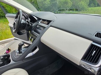 Predám Jaguár E-PACE 4x4 - 9
