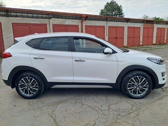 Hyundai Tuscon - 9