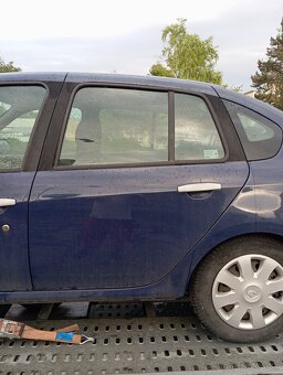 Predám diely na Renault Thalia 1.2 benzín 55kw rok 2010 - 9