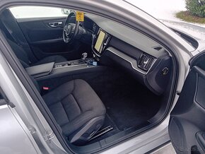 Volvo V60 D3 Momentum Pro AUT 2020 DPH - 9