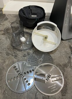 Bosch MUM 56Z40 900W kuchynský robot - 9