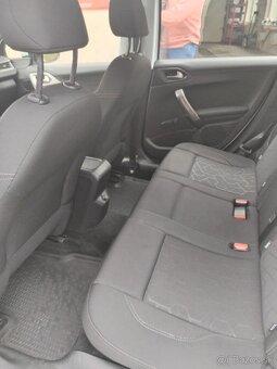 Peugeot 2008 1.2 VTi 60kw - 9