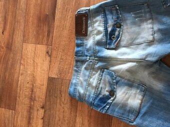 DSQUARED2 pánske riflove capri nohavice L/XL - 9