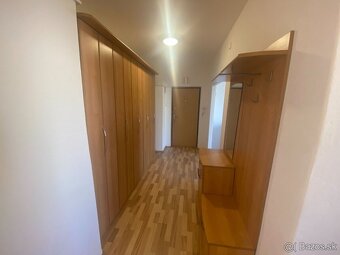 Na prenájom 2 izbový byt Bulvár Žilina - 9