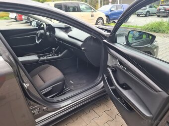 Mazda 3 Sedan - 9