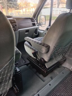 Ford transit turneo - 9