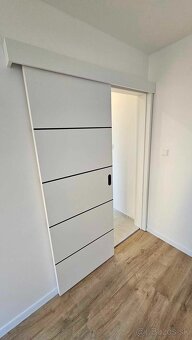 NOVOZREKONŠTRUOVANÝ 3 izb. byt ROSNÁ ul. blízko centra mesta - 9