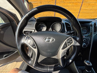 Hyundai i30 1.4i MPI DOHC CVVT Comfort - 9