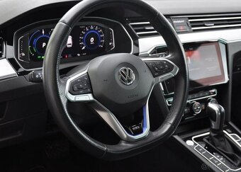 Volkswagen Passat GTE 1,4TSi+PHEV FULLED ČR 1.MA 160 kw - 9