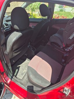 Peugeot 206 - 9