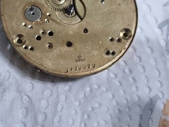 Strieborné, vreckové hodinky,Omega - 9