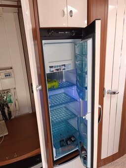 Hobby 610 UL Premium obytný přívěs 2016 Markýza,solar - 9