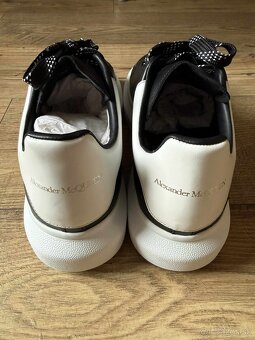 Alexander McQueen oversized sneakers, EU 42, čisto nové - 9