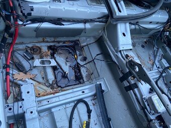 Karoséria BMW E46 cabrio 330ci - 9