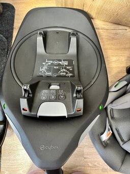 Autosedačka Cybex CLOUD G I-SIZE PLUS Lava Grey + - 9