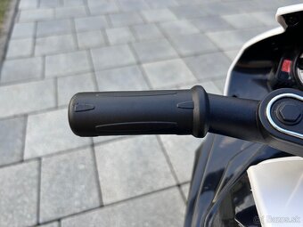 Elektrická motorka BMW - 9