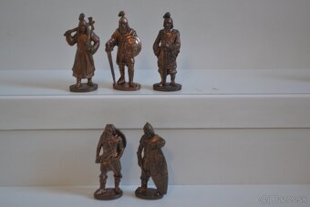 KINDER Kovove. - 9