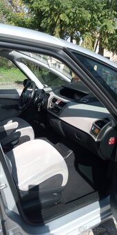 Citroen C4 Grand Picasso - 9