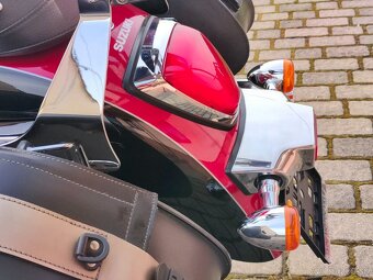 Suzuki C1800R VLR 1800 Intruder - 9