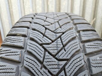 Špičkové zimné pneumatiky DUNLOP - 245/45 r18 - 9